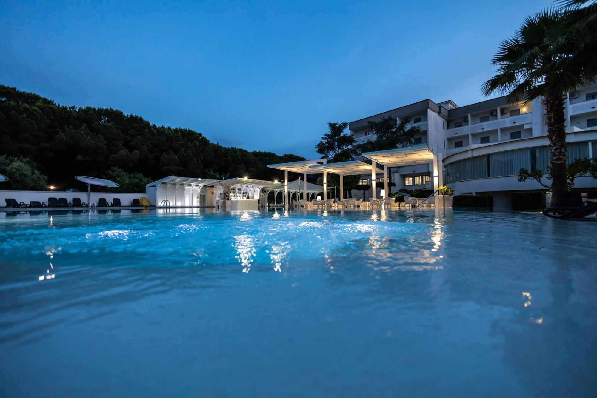 פסטום Hotel Le Palme מראה חיצוני תמונה