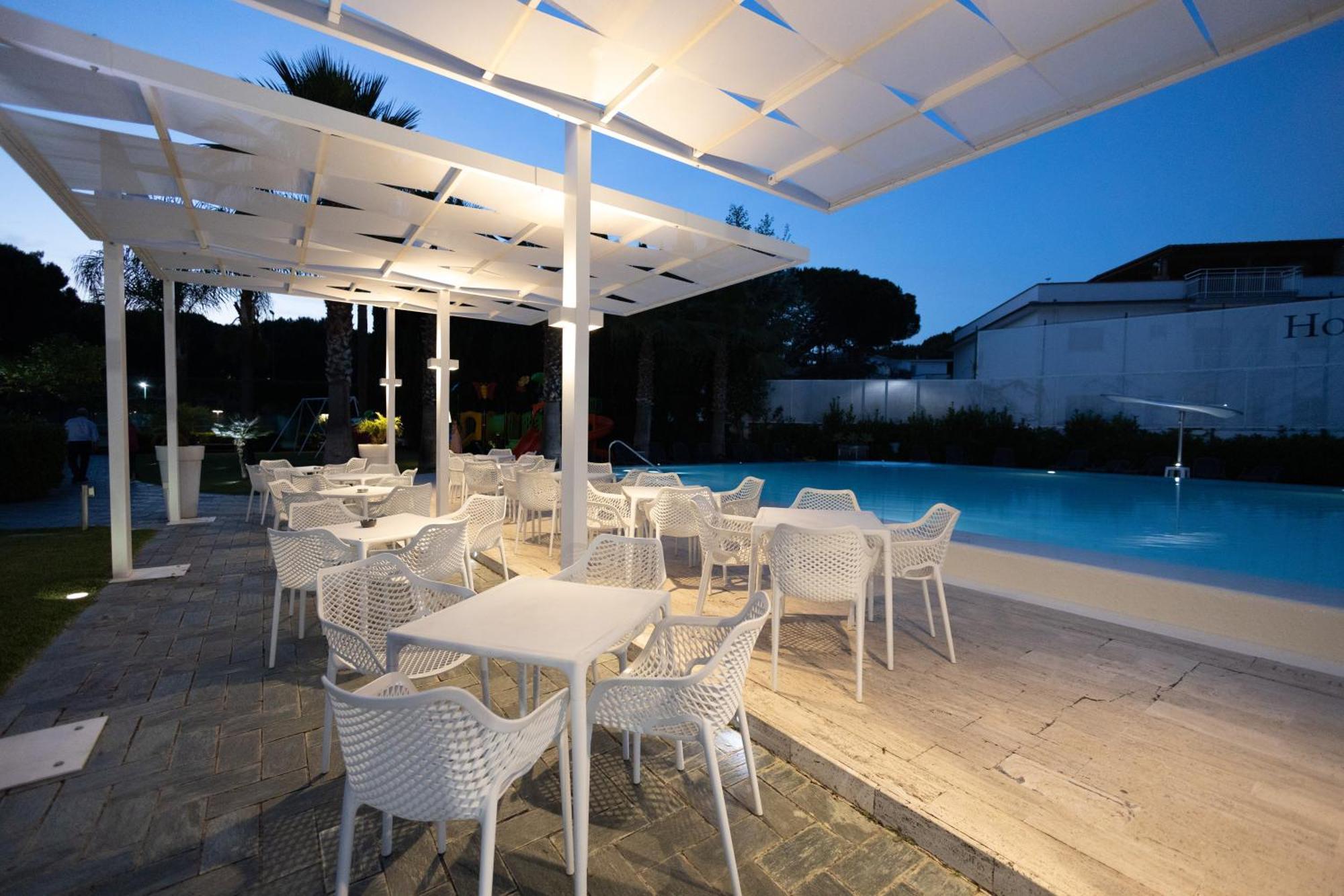 פסטום Hotel Le Palme מראה חיצוני תמונה