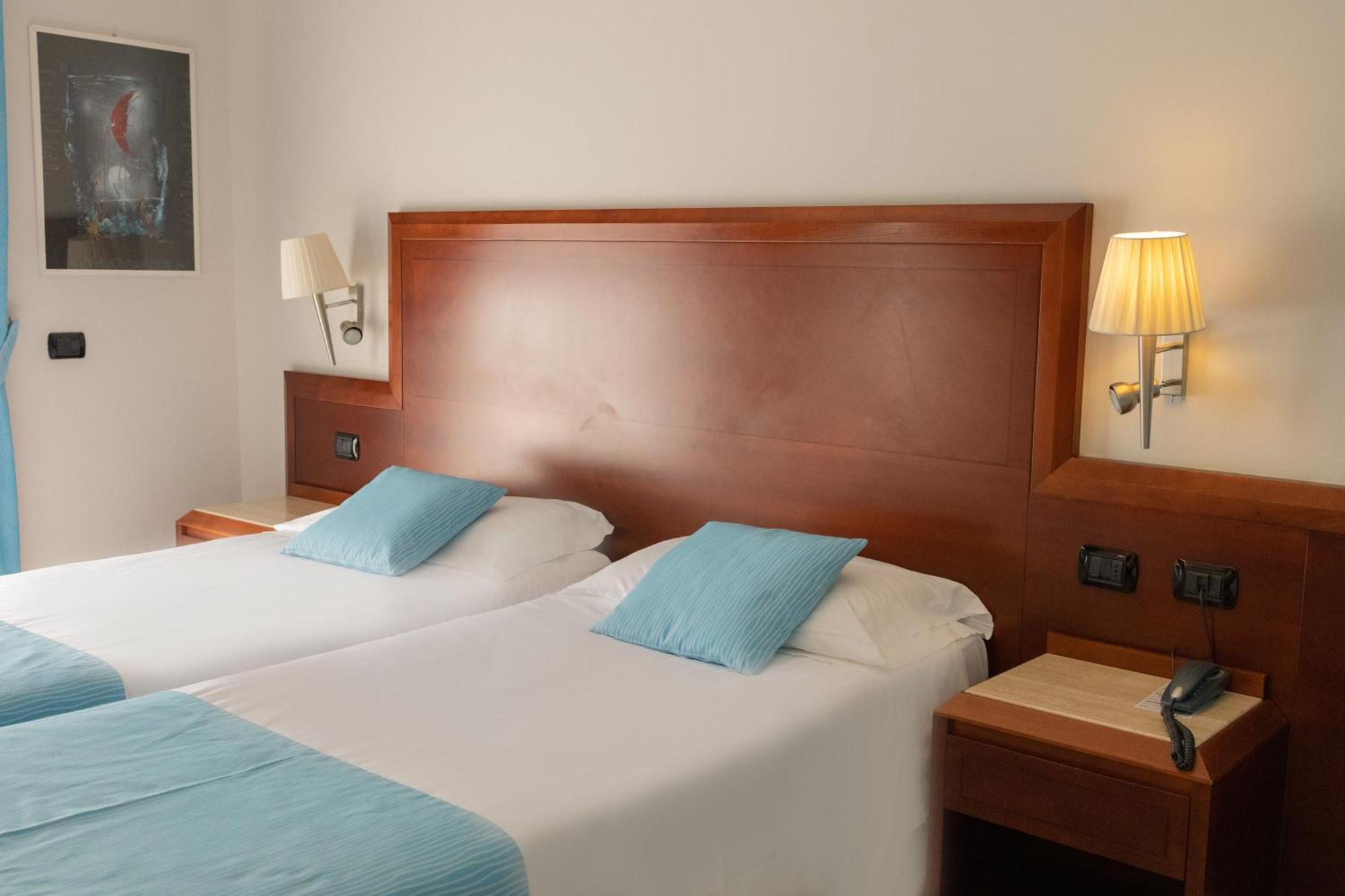 פסטום Hotel Le Palme מראה חיצוני תמונה