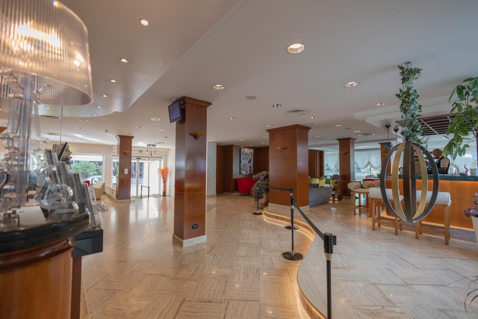 פסטום Hotel Le Palme מראה חיצוני תמונה