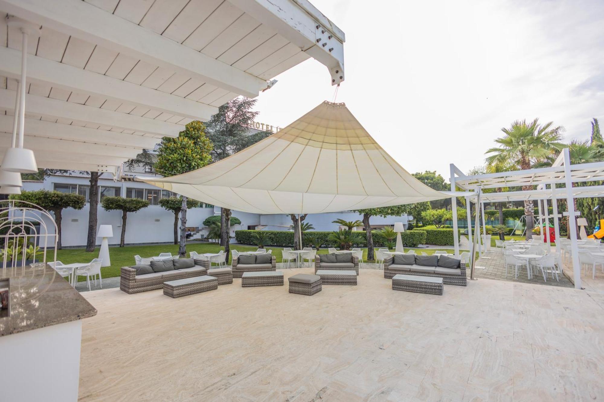פסטום Hotel Le Palme מראה חיצוני תמונה