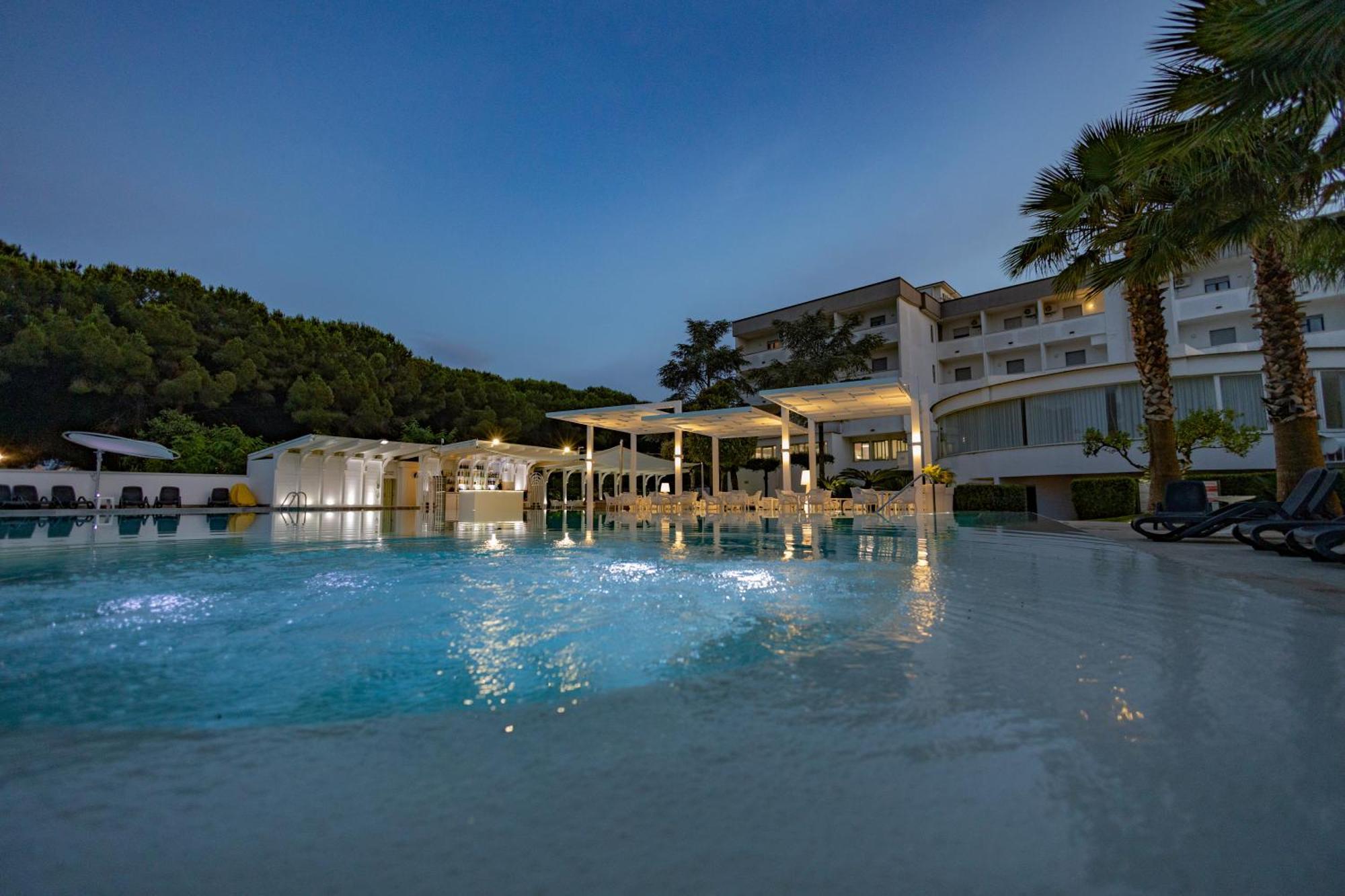 פסטום Hotel Le Palme מראה חיצוני תמונה