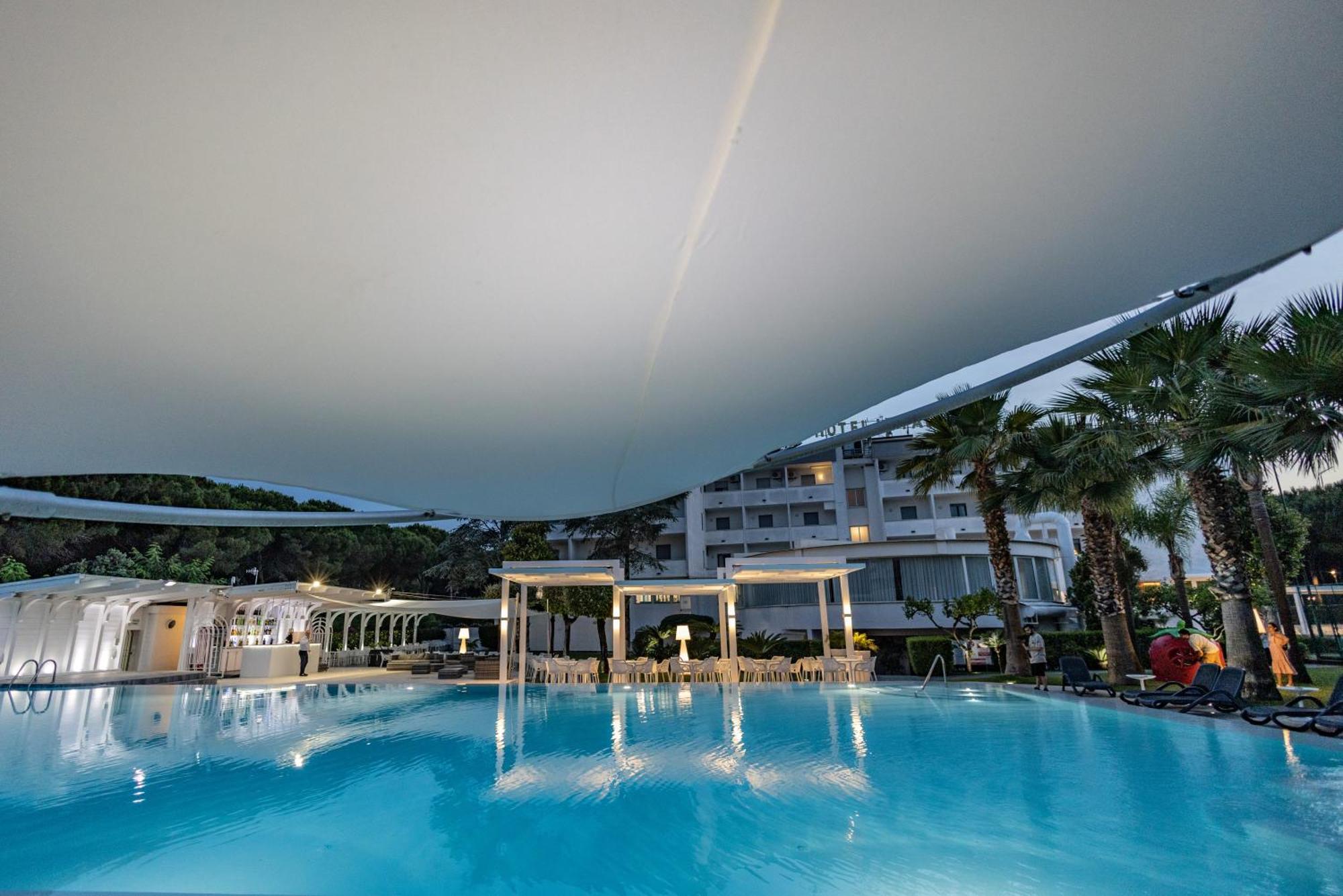 פסטום Hotel Le Palme מראה חיצוני תמונה