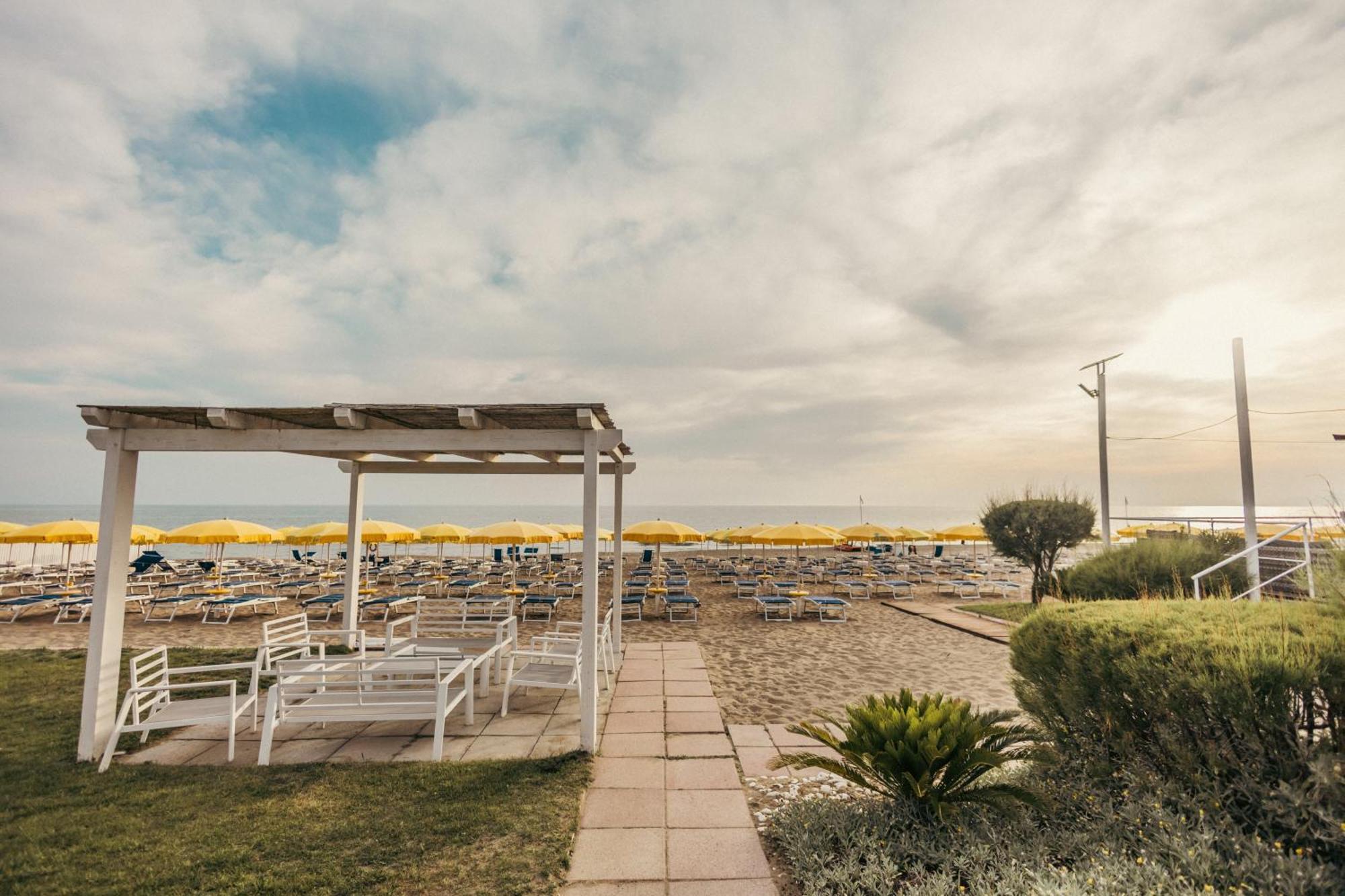 פסטום Hotel Le Palme מראה חיצוני תמונה