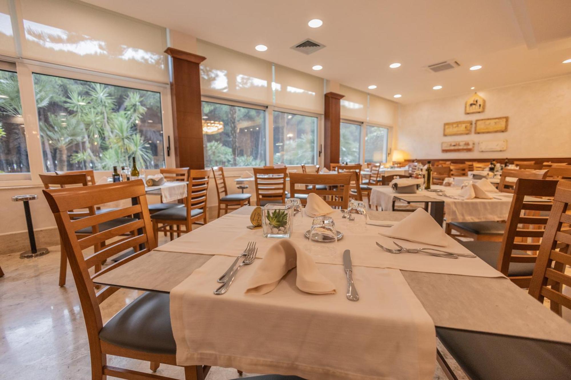 פסטום Hotel Le Palme מראה חיצוני תמונה